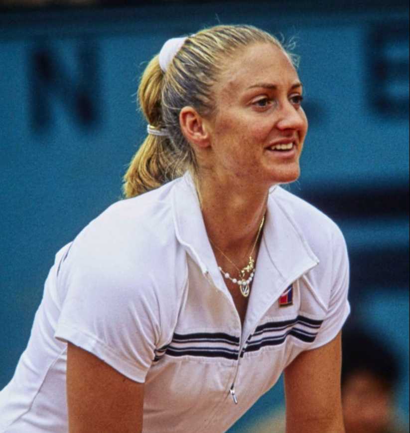Mary Pierce-TopCourt